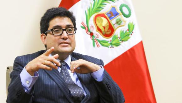 La ministra Pérez Tello indicó que Jorge Ramírez pasó un examen exhaustivo. (Agencia Andina)