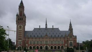 Chile debe publicar nombres y honorarios de equipo jurídico en La Haya