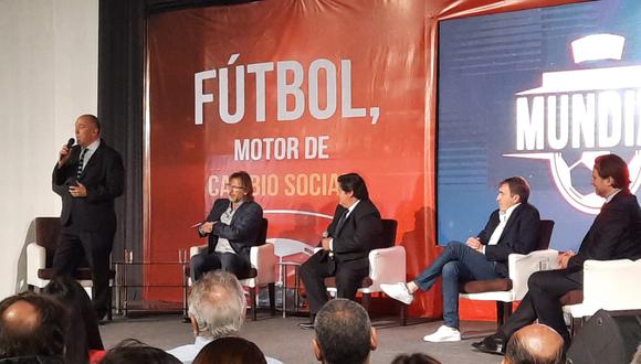 El entrenador argentino está acompañado de Néstor Bonillo, reconocido preparador físico que integró el comando técnico de la selección peruana.