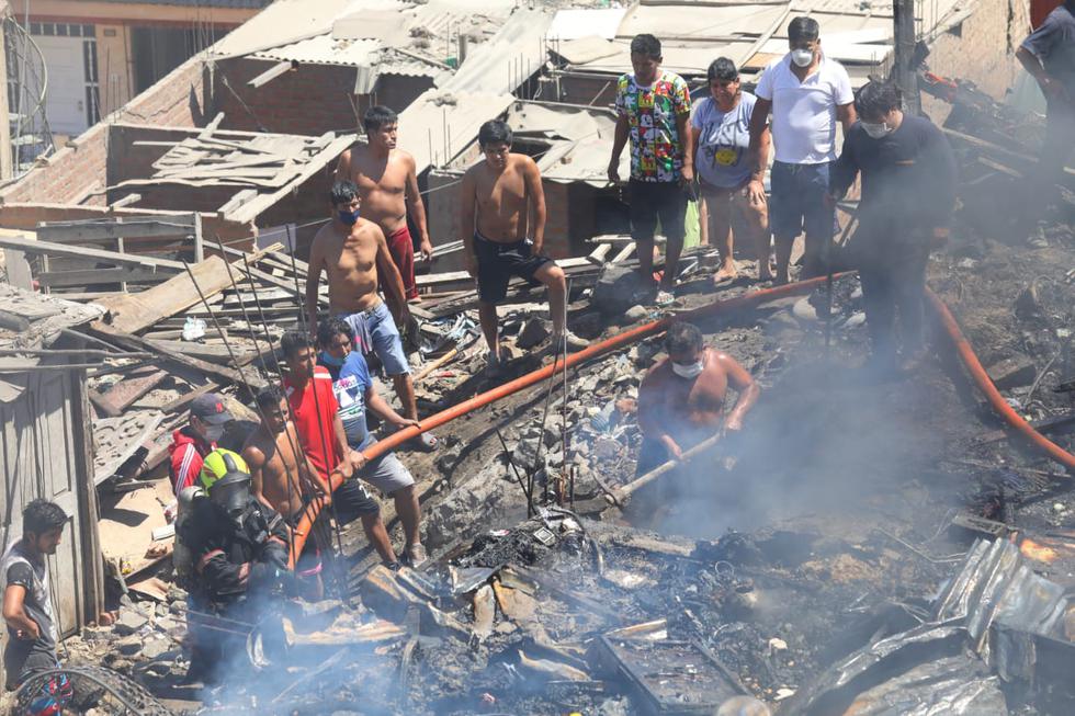 Explosión de balon de gas en Asentamiento Humano Santa Rosa  en San Martín de Porres, familia entera pierde todo. (FOTOS:GONZALO CÓRDOVA/GEC)