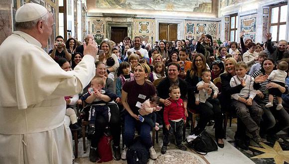 Papa Francisco pide perdón por los abusos sexuales de sacerdotes a menores. (Reuters)