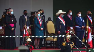 El presidente Pedro Castillo rindió homenaje al Ejército en ceremonia por bicentenario