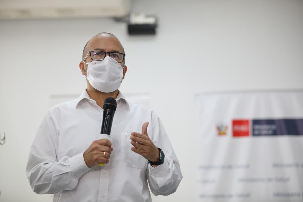 Víctor Zamora advirtió a la ciudadanía evitar su consumo de dióxido de cloro. (Foto: GEC)