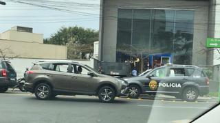 Dos cambistas y un policía resultan heridos en balacera en Miraflores [VIDEO]