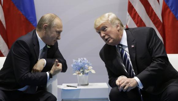 El alto voltaje del primer encuentro bilateral entre Trump y Putin está revolucionando la capital finlandesa. (Foto: AP)