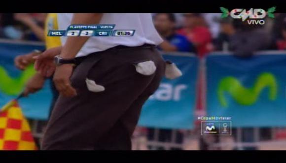 Melgar: ¿Por qué Juan Reynoso enseñó sus bolsillos durante el partido contra Sporting Cristal? (CMD)