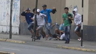 Barristas de Cristal asaltaron a transeúntes camino al Estadio Nacional