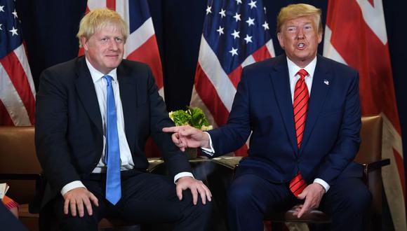 El presidente de Estados Unidos dijo a los periodistas que no tuvo "reacción" cuando escuchó que la corte británica había fallado contra Johnson. (Foto: AFP)