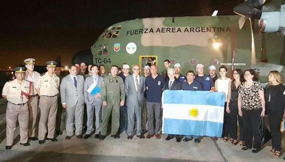 Gobierno de Argentina envió un avión para ampliar puente aéreo y pastillas para potabilizar 8 mll de litros de agua (@ppkamigo)