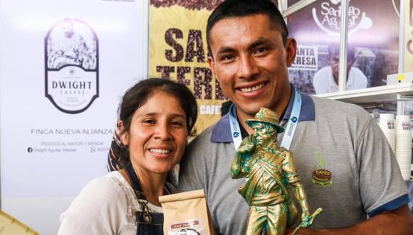 Dwight Aguilar ganó la Taza de Excelencia Perú 2021 con un exótico café de la variedad geisha. (Foto: Auro Guío)