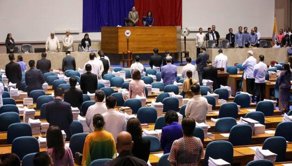 La medida solicitada por Rodrigo Duterte en Mindanao (Filipinas) salió adelante con el apoyo de 235 legisladores, frente a 28 votos en contra y una abstención. (Foto: EFE)