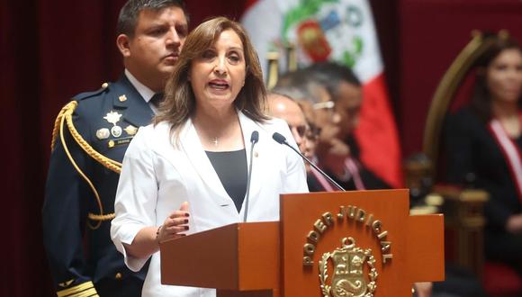 Dina Boluarte tiene menos de un mes como presidenta del Perú tras la vacancia de Pedro Castillo.