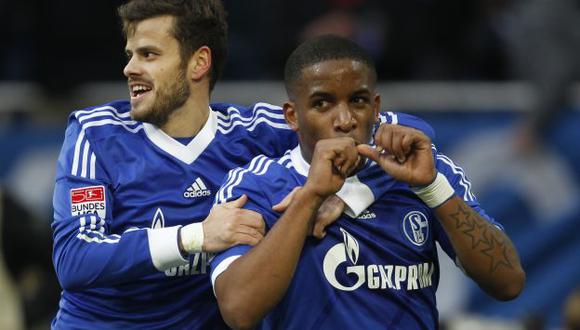 Farfán fue el héroe del Schalke al darle la victoria sobre el Nuremberg. (Reuters)