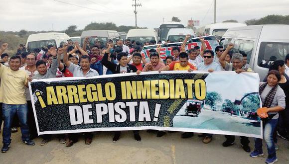 Carretera en Piura fue tomada por transportistas. (Jorge Merino)