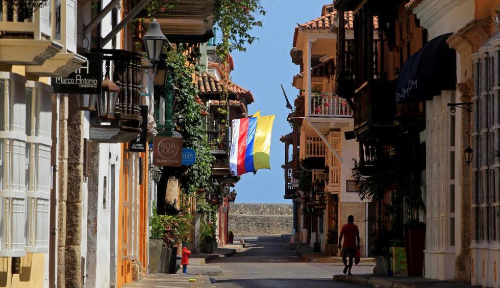 Las calles del centro histórico y las playas de Cartagena de Indias están desiertas, como las habitaciones de los hoteles, los bares y los restaurantes, una situación sin precedentes en esta ciudad caribeña, meca del turismo de Colombia, por el coronavirus. (EFE/ Ricardo Maldonado Rozo).