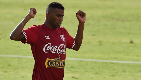 Carlos Ascues reaparece en la selección peruana después de tres años. (Foto: AFP)