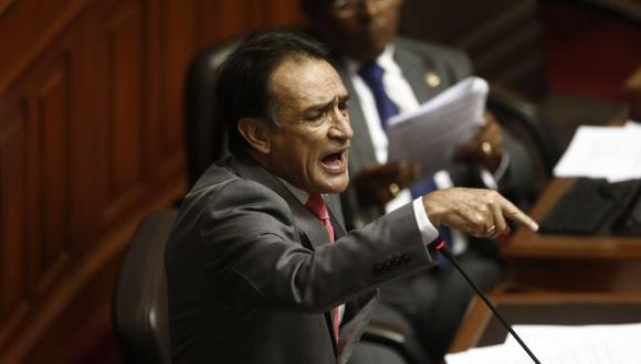 Héctor Becerril afirma que Ollanta Humala no colaboró con legisladores (Renzo Salazar)