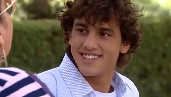 Fabrizio está perdidamente enamorado de Alicia y está dispuesto a hacer de todo para conquistar a la dulce jovencita (Foto: América TV)