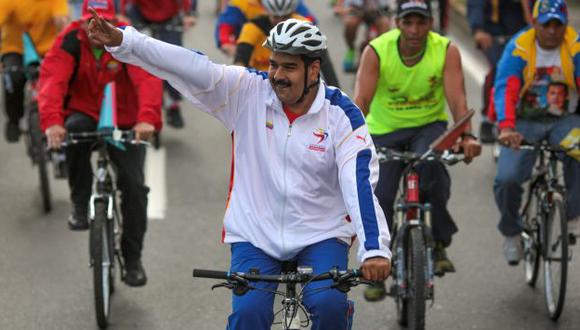 Nicolás Maduro cuando aún no se caía de la bicicleta. (EFE)