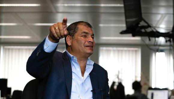 Rafel Correa, mandatario entre 2007 y 2017, reprende al gobierno de su país y lo señala como responsable de su condena. (Foto: AFP)