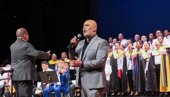 Marco Romero participó en concierto coral de internos. (Fotos: INPE)