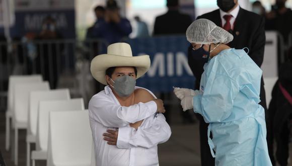 Presidente Castillo recibió la primera dosis de vacuna Sinopharm. Fotos: Anthony Niño de Guzmán/ photo.gec