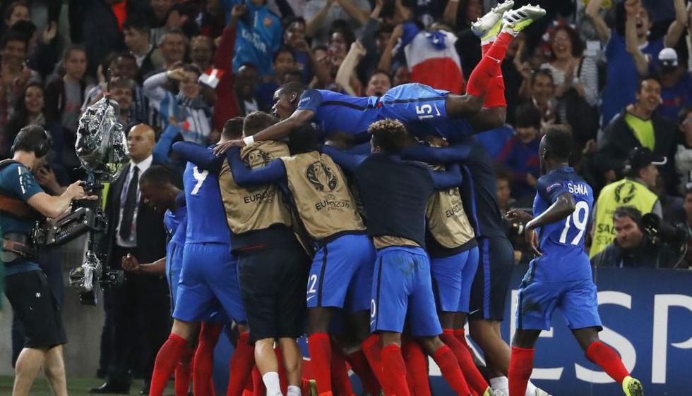 Francia venció 2-0 a Albania y clasificó a los octavos de final de la Eurocopa. (AFP)