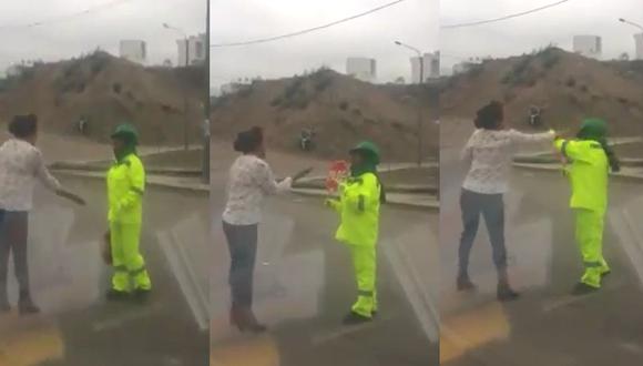 Arequipa: Mujer humilla con insultos racistas y agrede con un palo a una trabajadora de tránsito. (Captura)