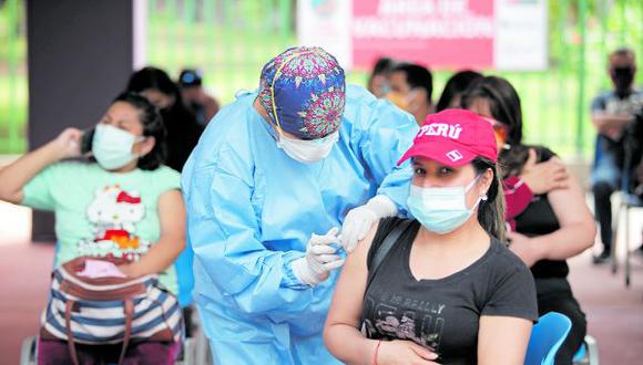 En camino. A enero de 2022, existe cerca de 20% de la población de Perú que aún no se ha vacunado, según el Ministerio de Salud.
