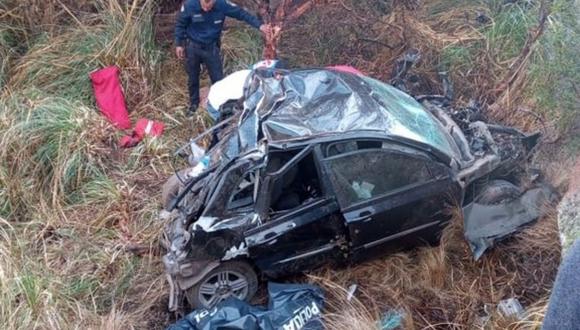 En el vehículo siniestrado viajaban cuatro personas, de las cuales solo dos de ellas sobrevivieron. | Crédito: Policía de Córdoba