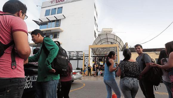 MANIOBRA. Alas Peruanas informó de su intención de fusionarse una hora después de recibir la decisión de la Sunedu. (Foto: Juan Ponce/GEC)