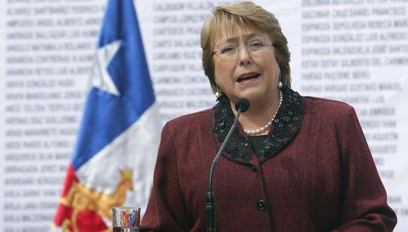 Gobierno de Michelle Bachelet anunció que la educación universitaria será gratuita desde el 2016. (EFE)