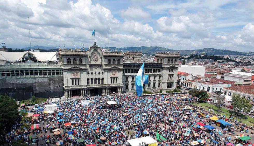 Guatemala: Miles exigen renuncia de presidente por atacar a misión antimafias de ONU | FOTOS