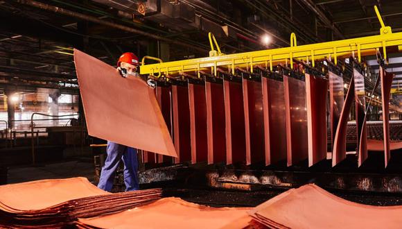 En el Perú, el cobre es el principal producto de exportación al concentrar el 55% de los envíos del sector. Asimismo, de la cartera total de proyectos de inversión minera, participa con el 73%, con un valor de US$39,795 millones. (Bartek Sadowski/Bloomberg)
