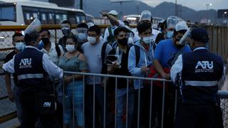 El Agustino: reportan aglomeraciones en paraderos en primer día de levantamiento de la cuarentena [FOTOS]