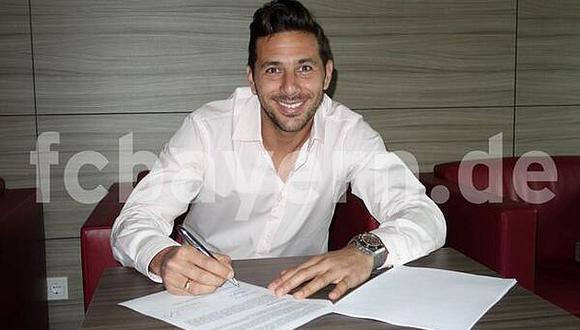 Pizarro disputará su novena campaña con el Bayern Munich. (@FCBayernES)