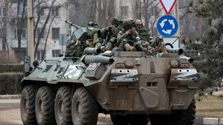 El significado de las misteriosas marcas pintadas sobre los tanques rusos que han invadido Ucrania 