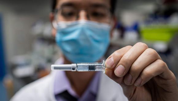 Estados Unidos apuesta por una campaña de vacunación masiva que comenzó a mediados de diciembre. (Foto: AFP)