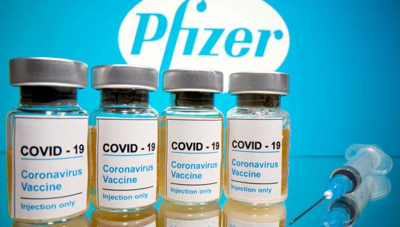 El Reino Unido está inmunizando a su población con la vacuna de Pfizer contra el coronavirus. (REUTERS/Dado Ruvic).