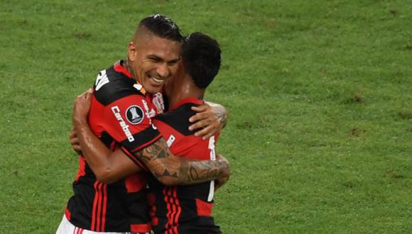 Paolo Guerrero y Miguel Trauco consiguieron la clasificación de Flamengo frente a Santos en la Copa Brasil. (AFP)