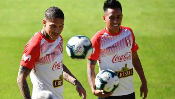 Perú y Uruguay se enfrentan este sábado en el estadio Arena Fonte Nova. (Foto: AFP)