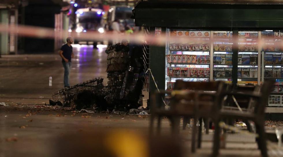 El 17/08/17 un terrorista atropelló a un centenar de personas en La Rambla de Barcelona. La madrugada siguiente, cinco terroristas replicaron el atentado en Cambrils. Este es el recuento de los hechos. (Foto: Reuters)