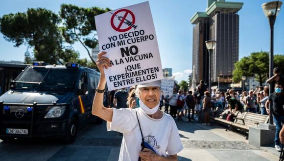 Protesta antivacunas en Madrid, España. (Foto: Getty Images)