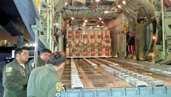 Chile: Una delegación militar para ayudar al traslado de los afectados, 18 toneladas de agua, alimentos y artículos de aseo. (Pedro Pablo Kuczynski en Twitter)