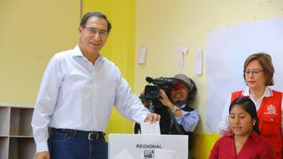 Martín Vizcarra ejerció su voto en Moquegua [VIDEO]