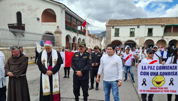Hora de la Paz. Movilización se concentró en la Plaza de Armas de Ayacucho.