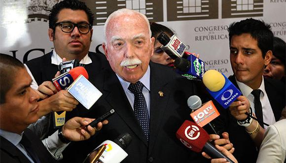 Tubino consideró preocupante lo denunciado por el ex presidente Alan García y dijo creer que el ministro del Interior debe asistir al Parlamento para explicar el presunto 'chuponeo'. (Foto: Agencia Andina)