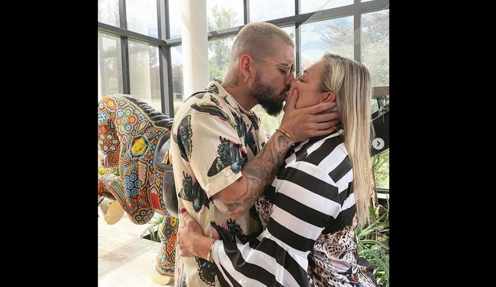 Cantante colombiano fue cuestionado en redes sociales por beso a su progenitora Marlli Arias. (Instagram)