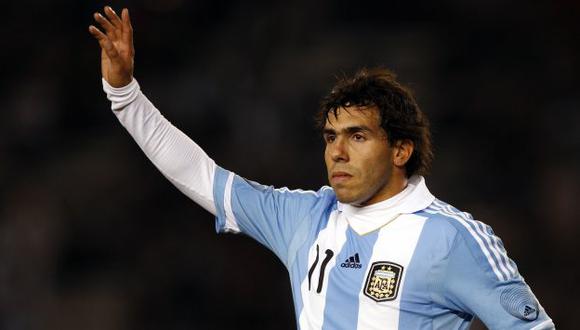 Carlos Tevez agradeció las muestras de cariño que recibió tras no ser incluido en la lista de Argentina para el Mundial. (AP)
