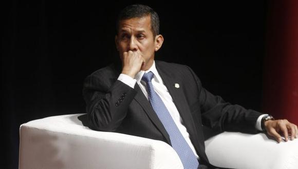 Y FALTAN DOS AÑOS. Parece pensar con tristeza el presidente Ollanta Humala. (Mario Zapata)